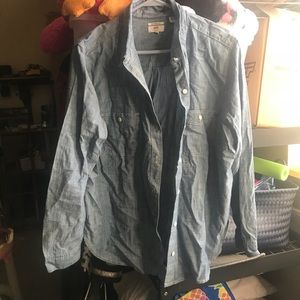 Levi’s boyfriend shirt